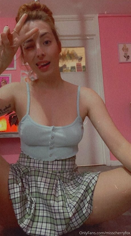 misscherryfox étoile érotique images
