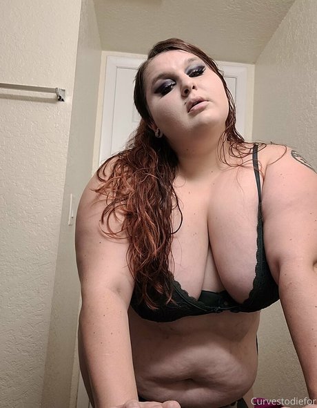 curvestodiefor modèle pornographique archive