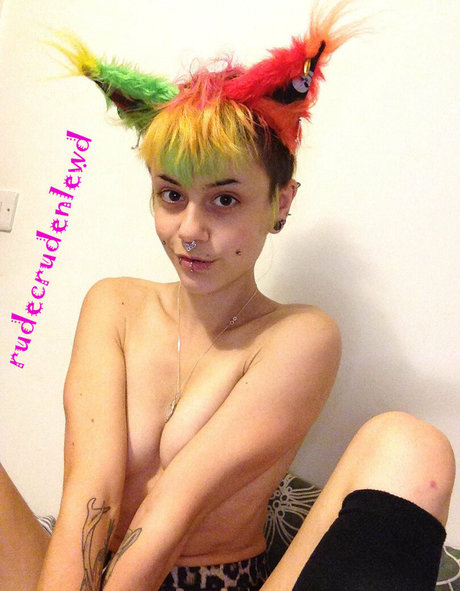 rudecrudenfree modèle magnifique galeries