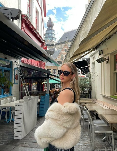 naohlyfur actrice de sexe image