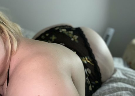 cosplay milf uniquementfans belle chaude photo