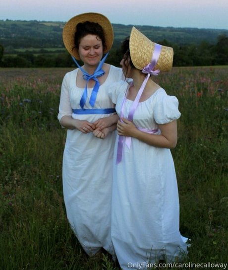 carolinecalloway actrice chaude photos