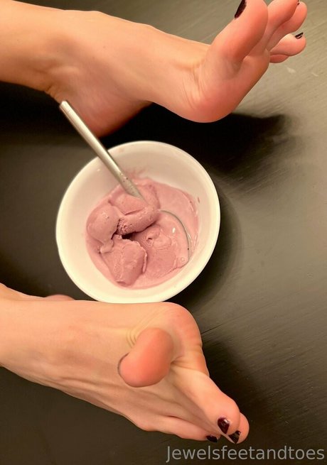 jewelsfeetandtoes star du porno belle image