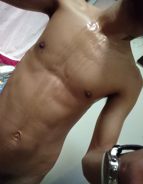 milf aux cheveux noirs onlyfans meilleur exclusif photos