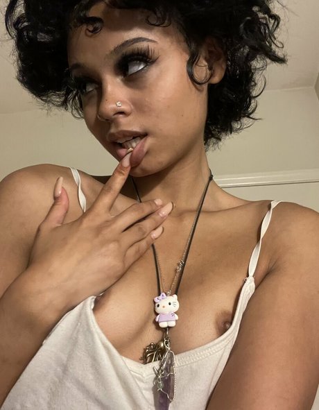 jolie ébène onlyfans xxx images