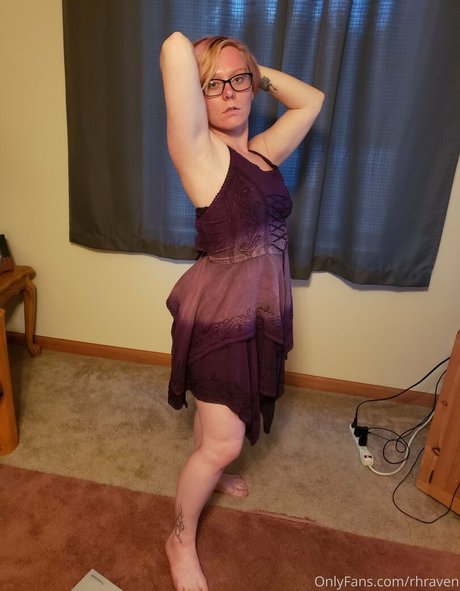 Redhead raven actrice hd images