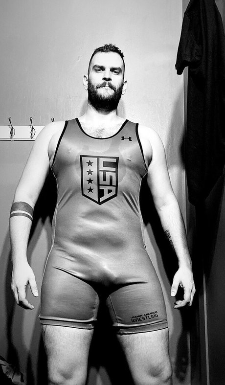 abeardedboy modèle exclusif galerie