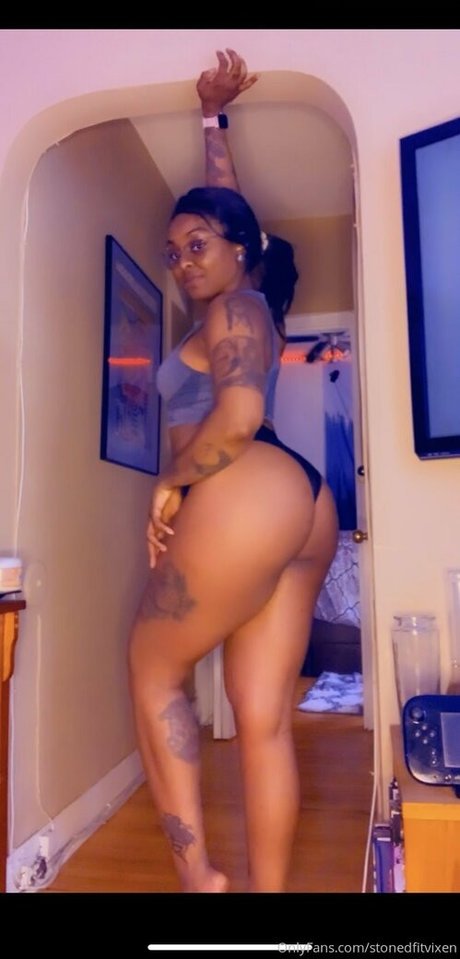 stonedfitvixen actrice exclusive images