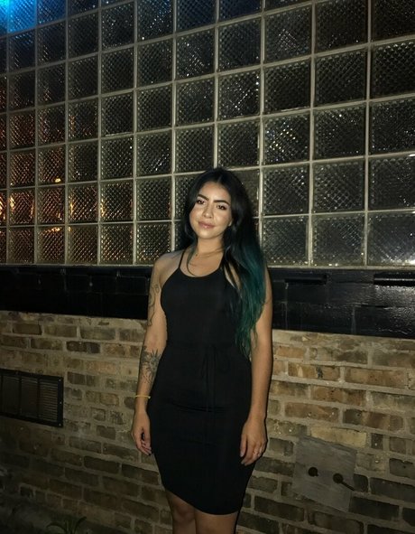 aakari haut modèle photo