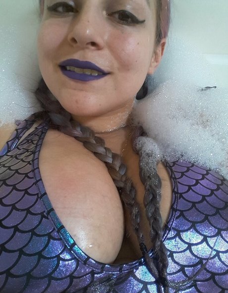 lingerie blanche onlyfans nu exclusif des photos