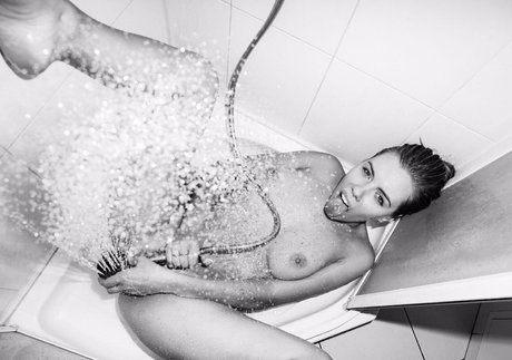 bikini nu onlyfans sympa parfait img