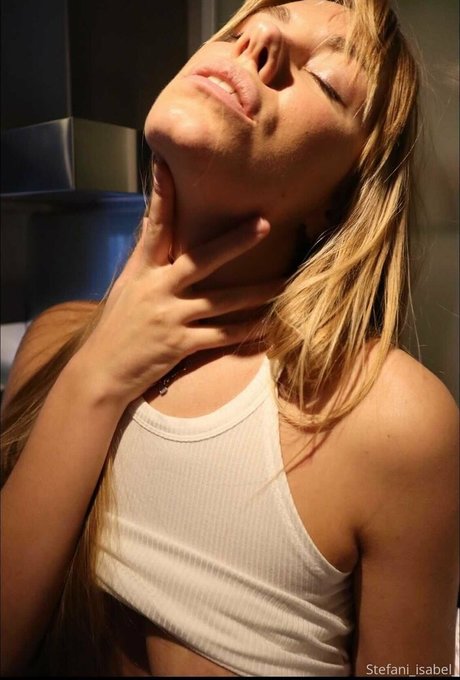 stefani isabel_ actrice libre galeries