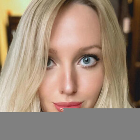 blonde au gros cul onlyfans chaud xxx img