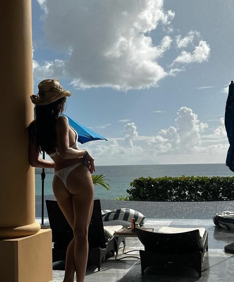 Dana Paola étoile de l'art photos