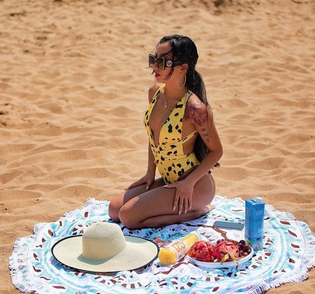 roselynelq modèle de haute qualité images