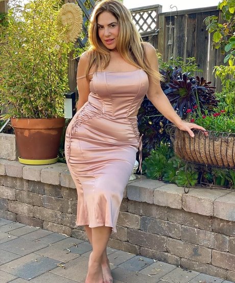 CarlaLuxx modèle parfait image