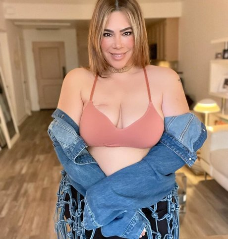 CarlaLuxx étoile parfaite photo