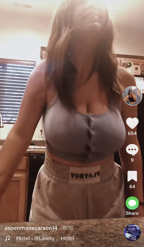 uterusdestroyer actrice photos