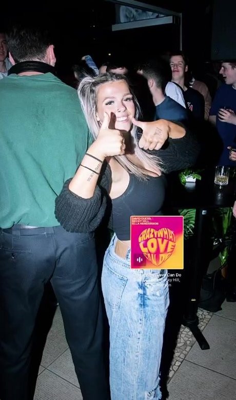 pom-pom girl nue onlyfans art sexy images