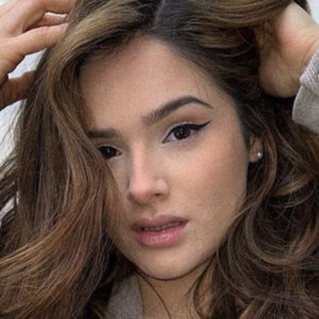 lingerie blanche onlyfans beau nu photo