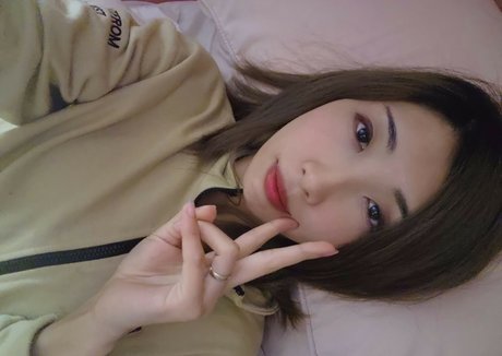 MikanCos étoile de l'art galerie