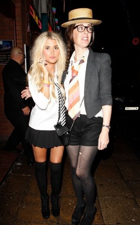 Charley Webb étoile gratuite archive