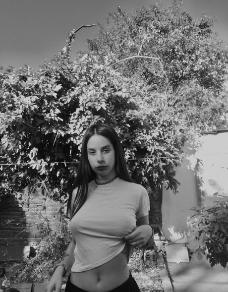 Milagros Vigo nus étoiles images