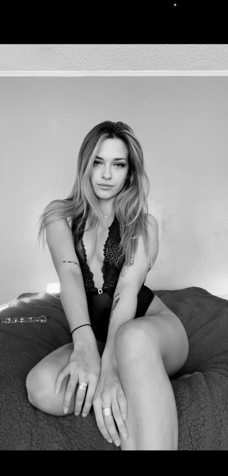 Alissa Maree star du porno chaud photo