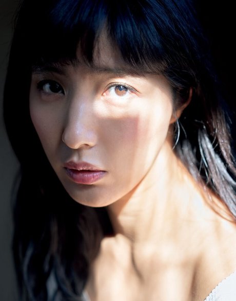 Bambi Watanabe modèle sexy images