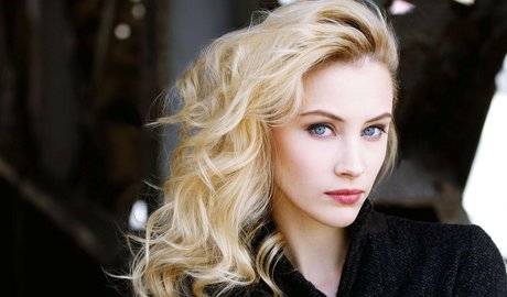 Sarah Gadon xxx étoile collection