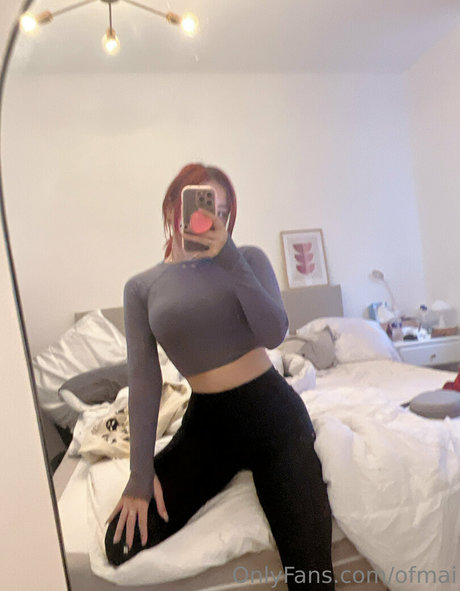 Mai Le star du porno sexy images