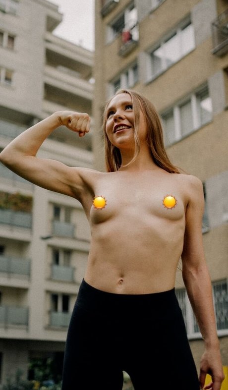 Maja Stasko star du porno des photos