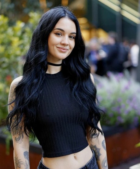 trio à gros seins onlyfans art de haute qualité image