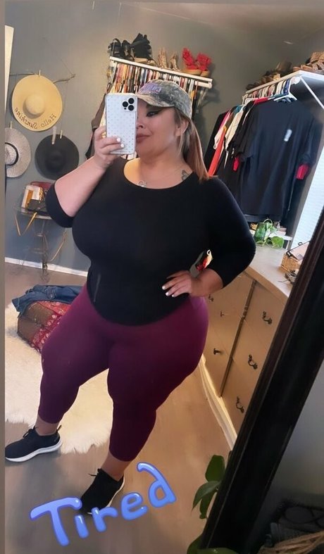 reine de pique onlyfans chaud adulte photo