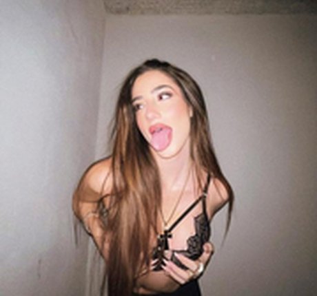 Lola Lolita modèle hd image