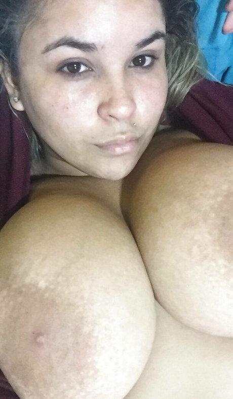 Leishla Gomez modèle sexy photo