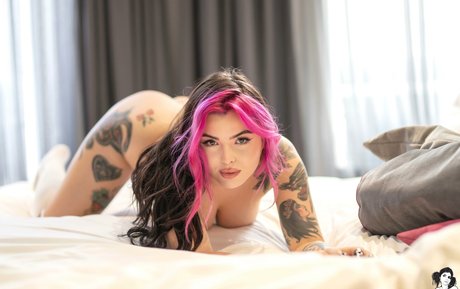 bethkenny modèle érotique photos