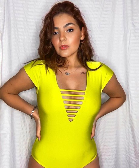 Ana Zimerman modèle sexy photos