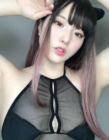 Asahi Tachibana actrice érotique galeries