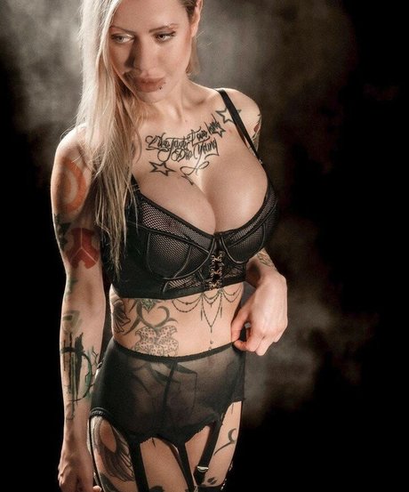 Jessisapphyri star du porno belle photo