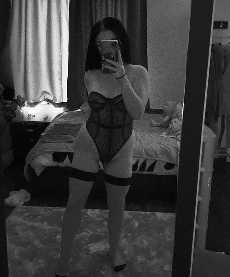 Little Sophie xo actrice sexy galeries