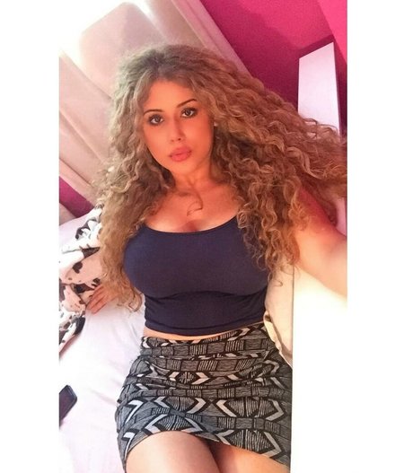 sarabahrami_ modèle exclusif archive