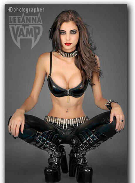LeeAnna Vamp modèle porno img