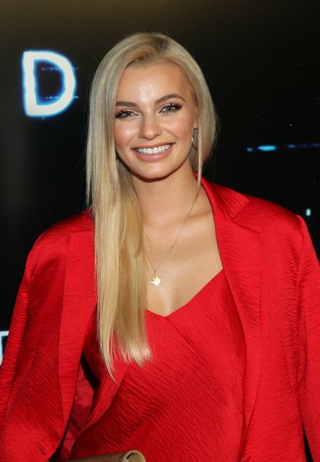 Karolina Bielawska modèle de sexe img