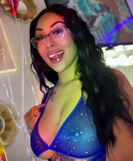 mjaeethebrat haut modèle image