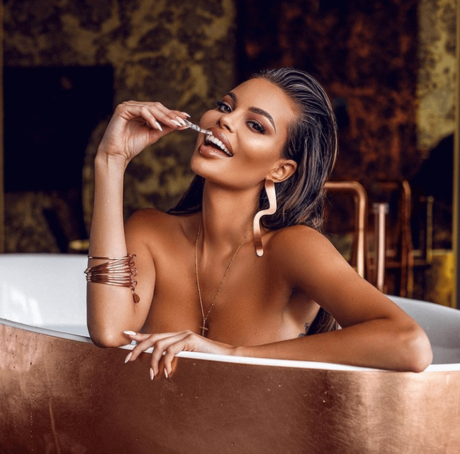 amateurs courbés onlyfans xxx adulte galeries