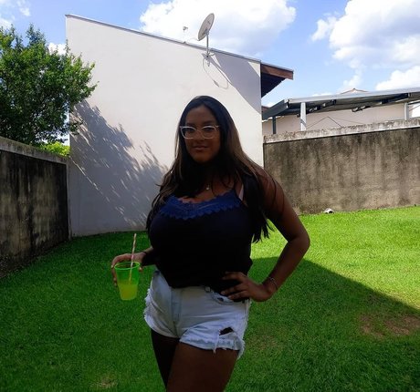 Sofia Mendonca jolie étoile collection