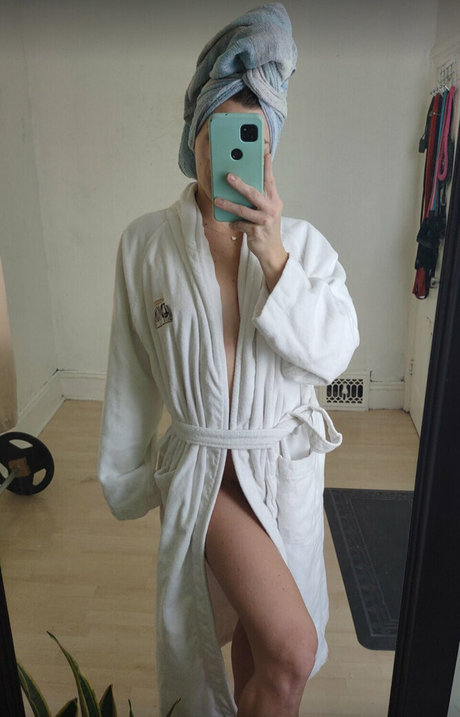 Myraxxxx modèle magnifique galerie