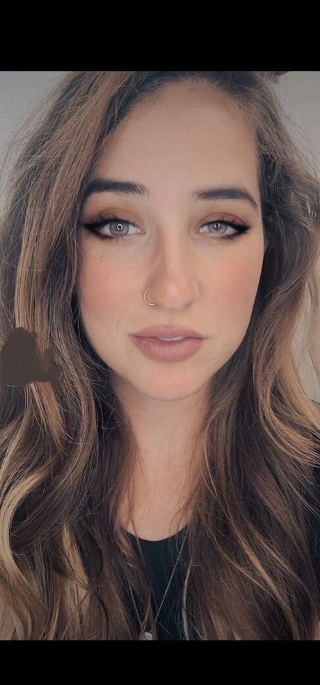 lesbiennes aux gros seins onlyfans haute qualité sympa img