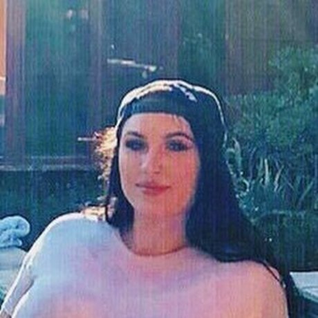 Erika Von Doom star du porno hd archive